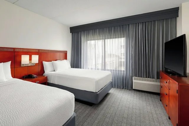 غرفة بسريرين مزدوجين لذوي الإعاقة، Courtyard Minneapolis-St. Paul Airport 1/6