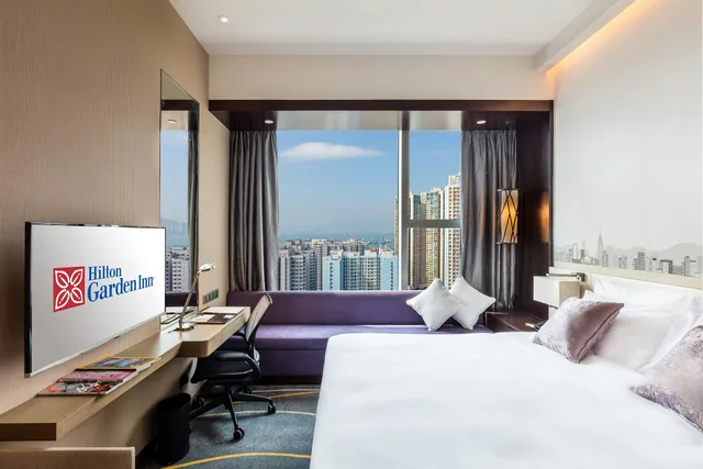 Room, King Bed, High Floor, Hilton Garden Inn Hong Kong Mongkok 9/10