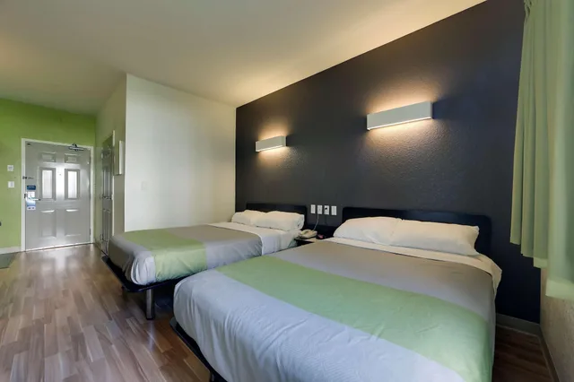 2 Full Beds - Non-Smoking، Studio6 Mississauga, ON - Toronto 5/10