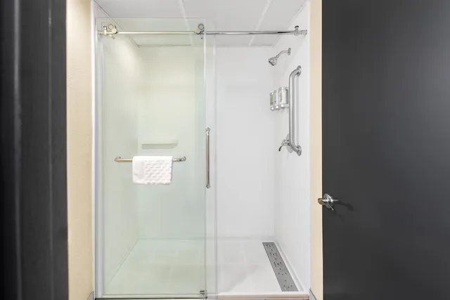غرفة بسرير كينج، Best Western Center Pointe Inn 8/8