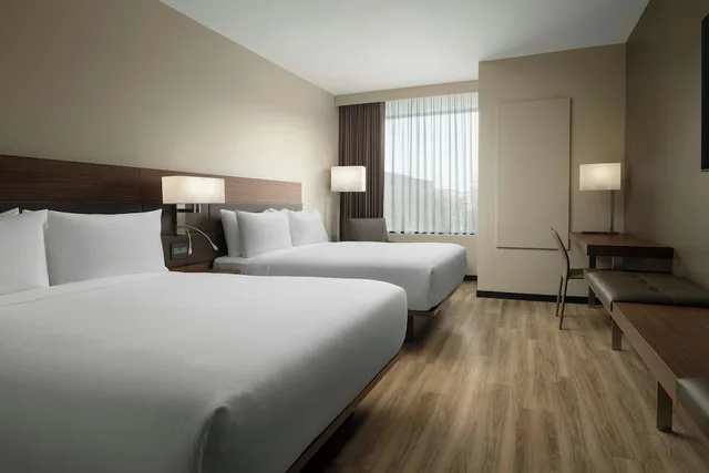 غرفة قياسية بسريرين كوين، AC Hotel by Marriott Detroit at the Bonstelle 1/2