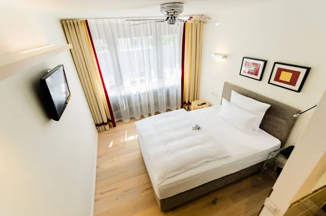 غرفة صغيرة بسرير كوين، Hotel Schwanen Metzingen 1/7