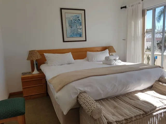 غرفة قياسية بسرير كينج، Melkbosch Guesthouse 2/3