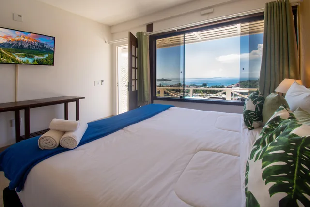 غرفة ثلاثية بإطلالة على البحر، Pousada Villa Mercedes 5/8