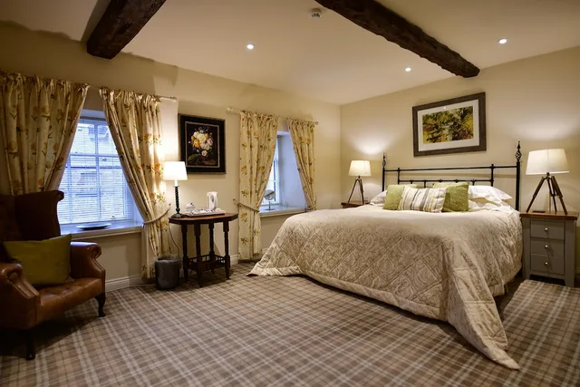 غرفة سوبيريور بسرير كينج، The Moon Inn at Stoney Middleton 2/7