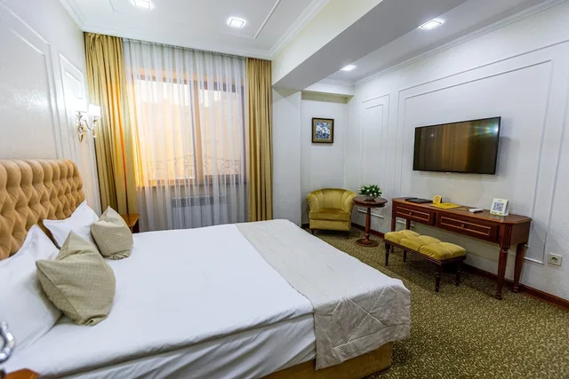 غرفة قياسية مزدوجة، The Plaza Hotel Almaty 1/7