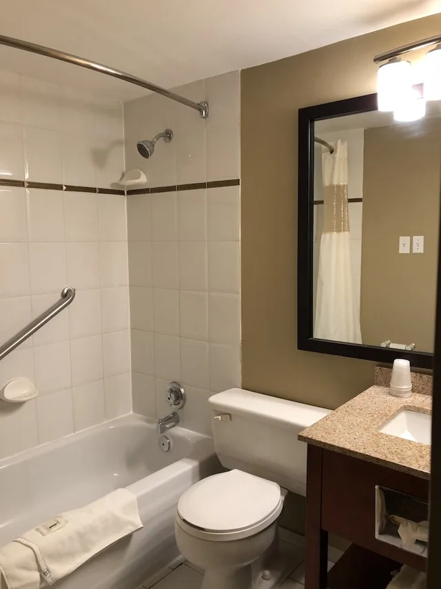 Room, King Bed, Days Inn by Wyndham Terrace 6/7