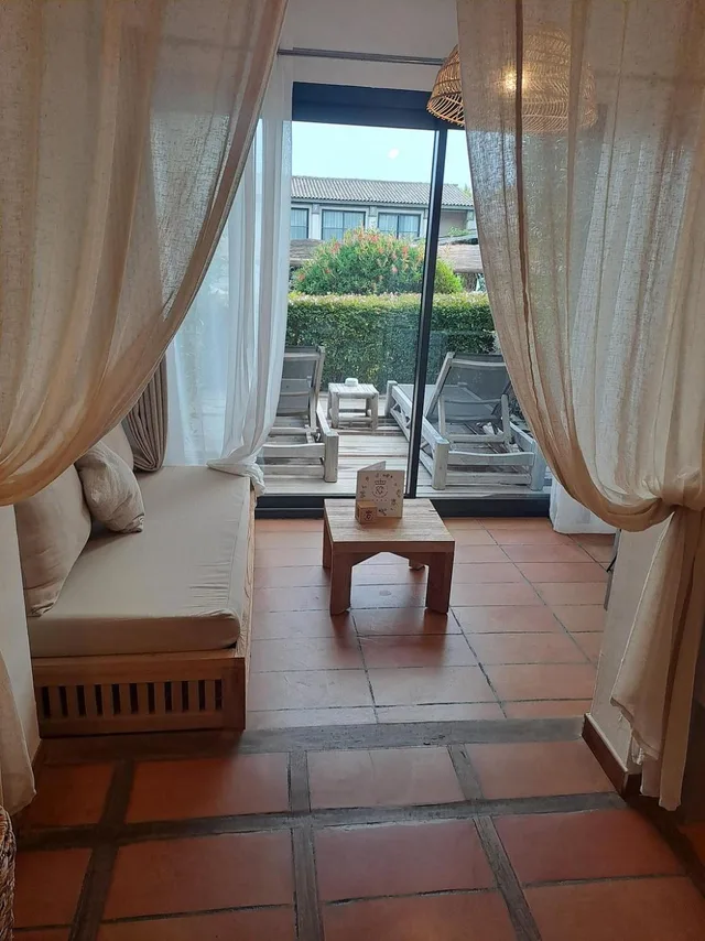 غرفة سوبيريور بسرير مزدوج بشرفة، HOTEL LE ROI THEODORE 3/5