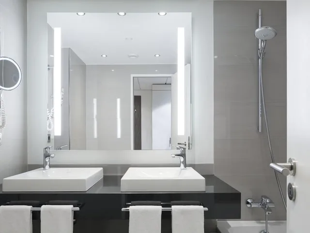 غرفة بريميوم سوبيريور بسريرين منفصلين، Pullman Berlin Schweizerhof 5/6