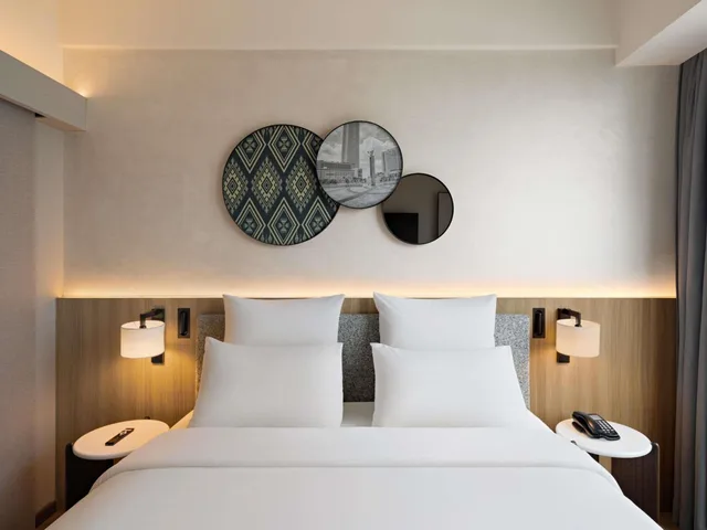 Deluxe, Queen Bed, ALL SEASONS JAKARTA THAMRIN 9/10