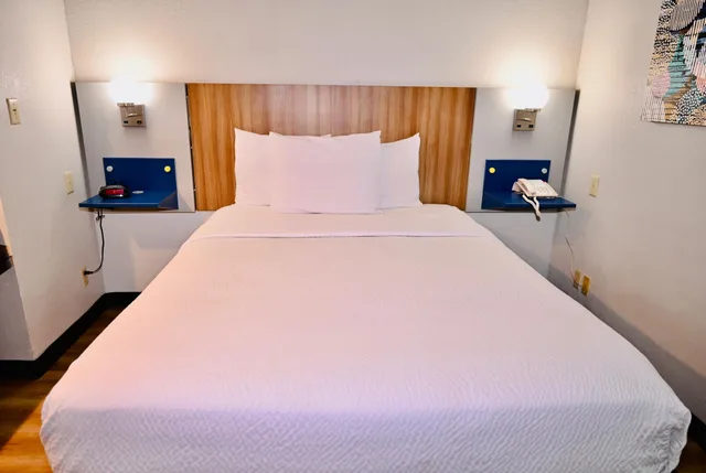 غرفة بسرير كوين، Microtel Inn & Suites by Wyndham Murfreesboro 2/3