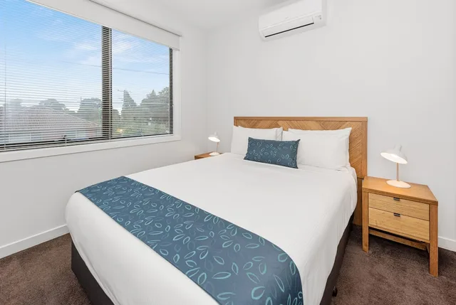 3 Bedrooms, Town House, King and Twin Beds, Queen Bed، Fawkner Suites Serviced Apartments 2/3