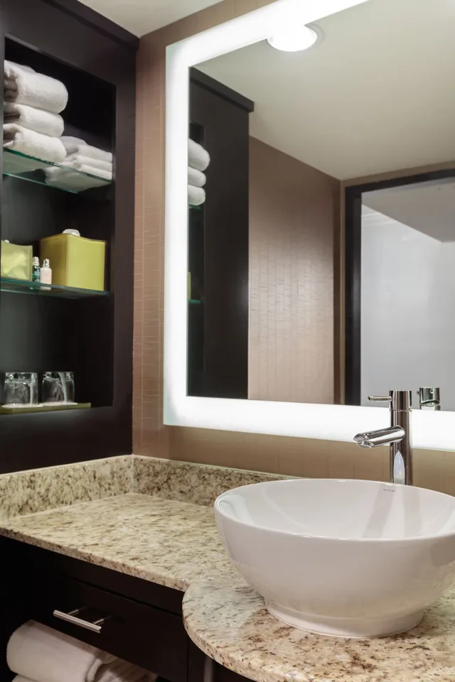 Executive, Suite, King Bed, Adult Only, Corner، The San Luis Resort Spa & Conference Center 9/10