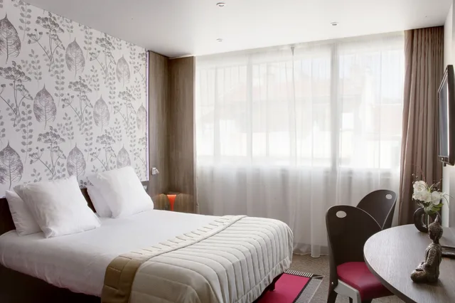 غرفة سوبيريور بسرير كوين بإطلالة على المدينة، Best Western Premier Patio Des Artistes 4/10