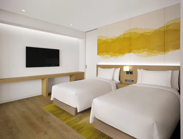1 Bedroom, Relax, Suite, Twin Beds, Sauna, with Pool، Cassia Sokcho 3/5