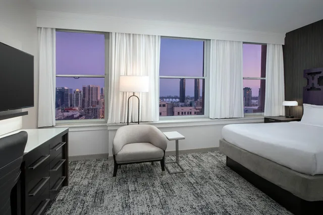 غرفة بسرير مزدوج بإطلالة، Courtyard By Marriott San Diego Downtown 3/6