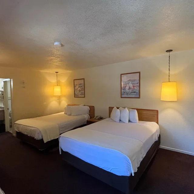 غرفة بسريرين كوين، Premier Inns Thousand Oaks 1/2