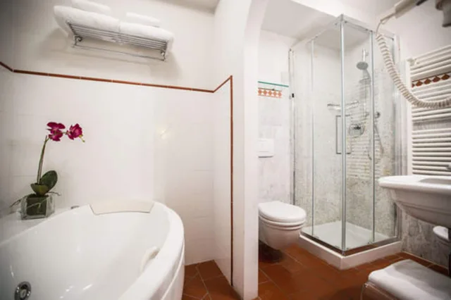 جناح جونيور ثلاثي بسرير مزدوج مع أريكة، Hotel Burchianti 3/3