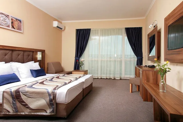 Comfort, Double Bed, City View, Alba 1/2