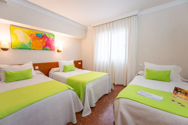 غرفة ثلاثية بثلاثة أسرّة في طابق مرتفع، Hotel Romerito 1/9