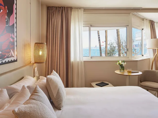 جناح جونيور بسرير مزدوج بإطلالة على البحر مع أريكة، Mercure St Raphael Centre Plage 3/10