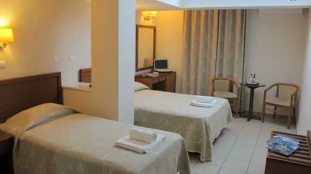 غرفة قياسية ثلاثية، Hotel Solomou Athens 3/6