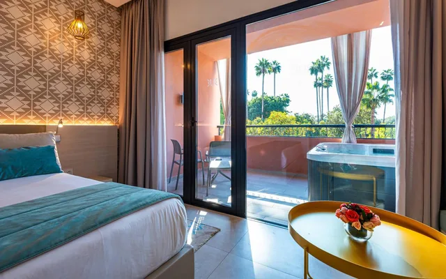 غرفة بسرير كينج بجاكوزي، Medina Gardens - Adult only 2/10