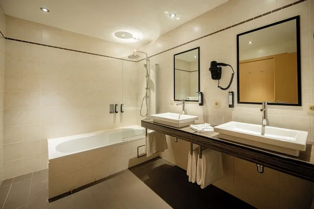 جناح جونيور بسرير كينج، Hotel Horizon 6/9