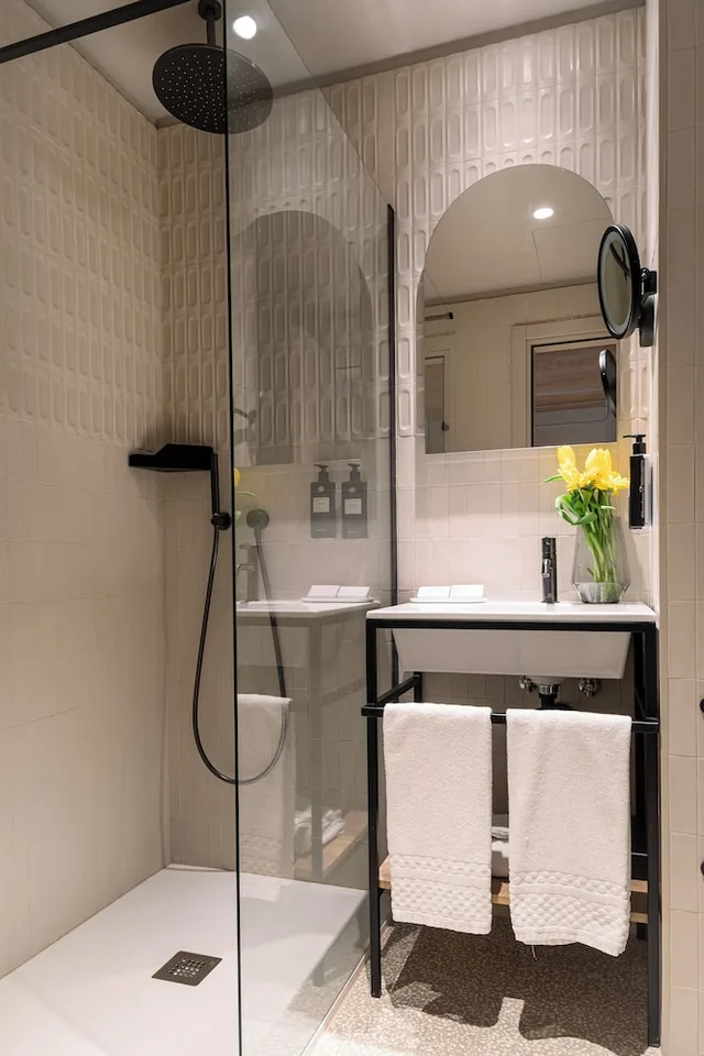 غرفة بريستيج بسرير كينج، Living Place Hotel 7/7