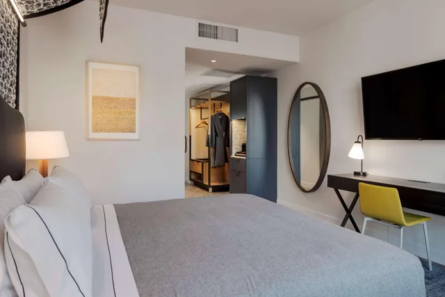 غرفة بريميوم بسرير مزدوج بإطلالة على المدينة، Canopy by Hilton Boston Downtown 4/5