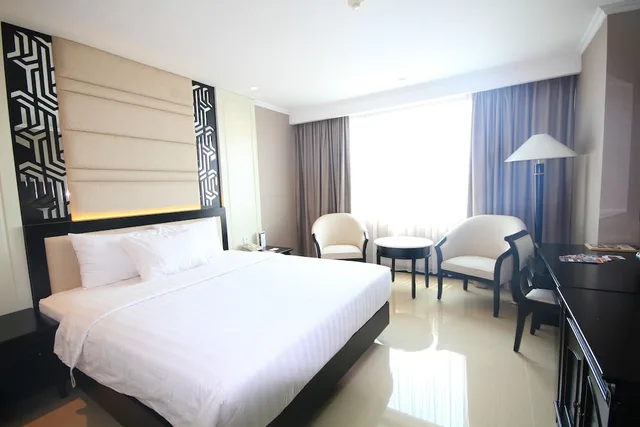 New, Deluxe, King Bed، Grand Arkenso Park View Simpang Lima (ex. Horison Semarang) 1/1