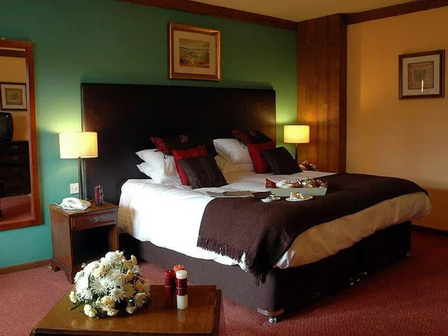 Room, Double Bed, THE BULL 2/3