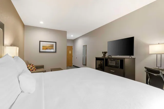 غرفة، Best Western Plus Des Moines West Inn & Suites 2/6