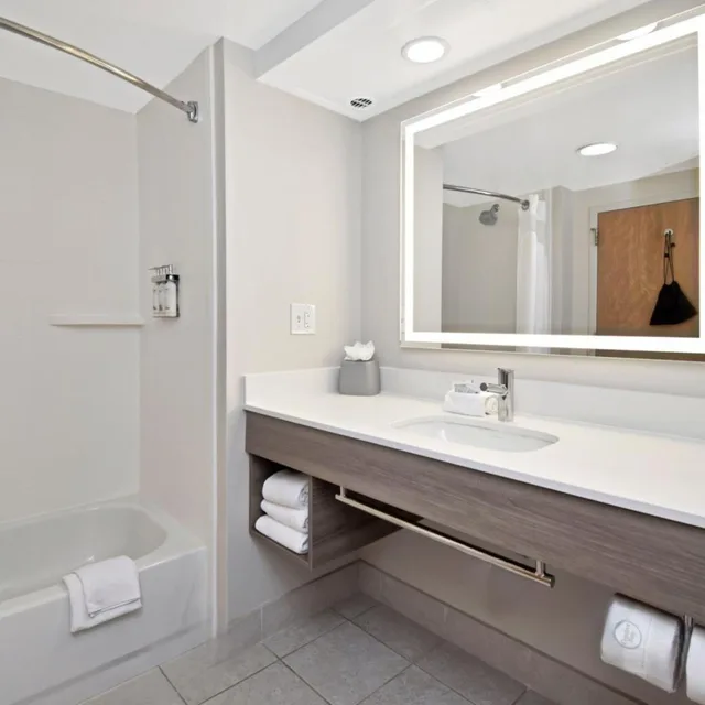 غرفة قياسية بسرير كينج، Holiday Inn Express Boone 6/8