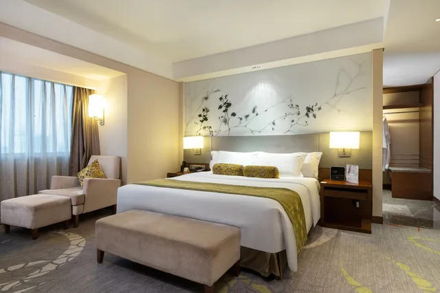 جناح بسرير كينج بغرفة نوم واحدة مع دخول صالة النادي، Crowne Plaza City Centre 1/6