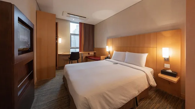 غرفة قياسية بسرير كوين، Central 7 Hotel 4/9
