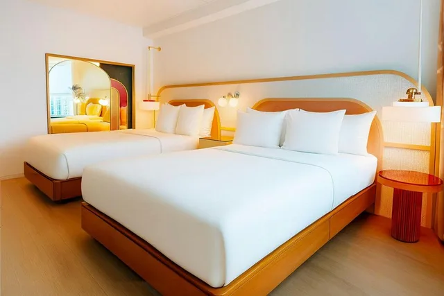 Courtyard, Guest Room, Deluxe, 2 Queen Beds, Courtyard View، The Luce, St. Pete Beach, a Tribute Portfolio Hotel 3/6