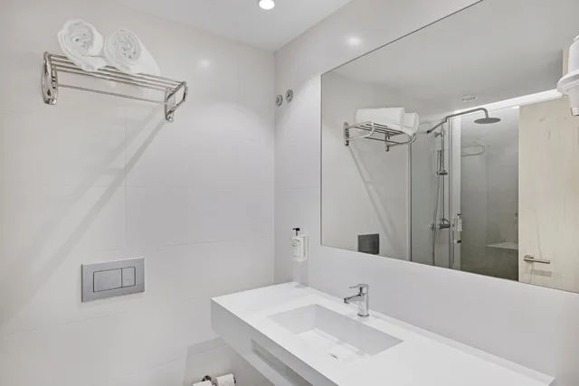 Double Room, B&B Hotel Leiria Fatima 6/6