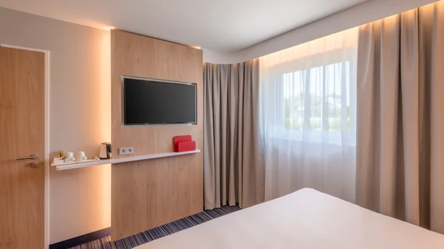 غرفة قياسية بسرير كوين، Holiday Inn Express Hamburg South A7/As42 by IHG 6/9