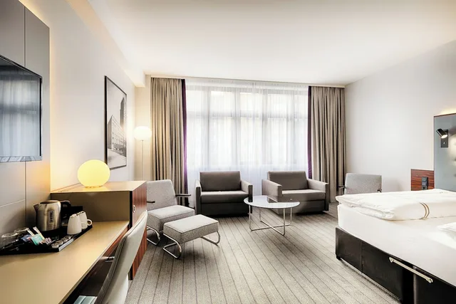 Standard, Quadruple, 2 Murphy Beds, Queen Bed, Premier Inn Cologne City Mediapark Hotel 7/8