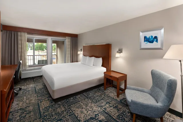 غرفة ديلوكس بسرير كينج بشرفة، Wyndham Garden San Antonio Airport Northeast 4/10