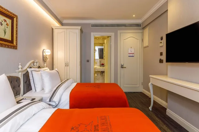 غرفة قياسية بسريرين منفصلين في الطابق الأرضي، Amiral Palace Boutique Hotel 1/5