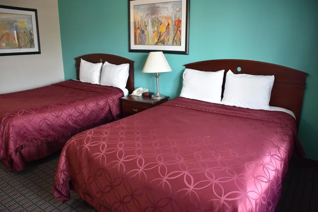 غرفة بسريرين كوين، Rodeway Inn Syracuse Carrier Circle 4/7