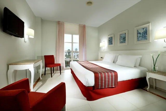 غرفة ثلاثية بسرير فردي، EXE GRAN HOTEL SOLUCAR 1/6