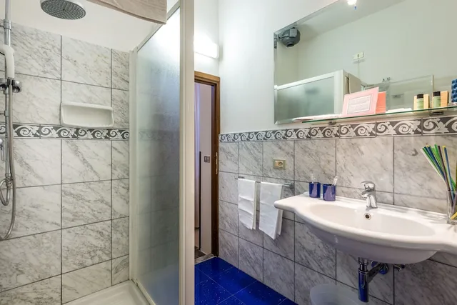 غرفة بسريرين منفصلين بغرفة نوم واحدة، Hotel Collodi 8/10