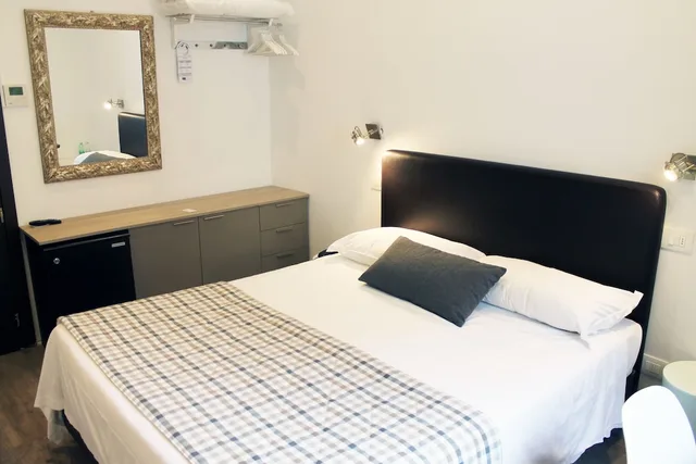 غرفة قياسية بسرير كوين، Hotel Bernina 5/10