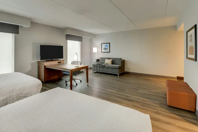 استوديو بسريرين كوين، Hampton Inn & Suites Rome 7/10
