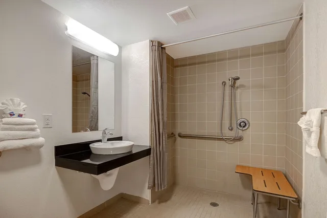 غرفة ديلوكس بسرير كوين، Motel6 Lakeville, MN - South - Lakeville 4/5