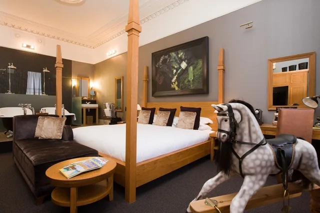 River, Suite, King Bed، Hotel Du Vin & Bistro Cheltenham 3/4