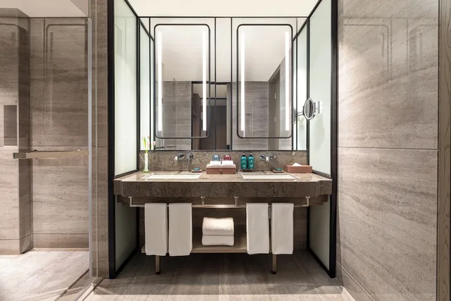 غرفة قياسية بسريرين مزدوجين مع دخول صالة النادي، Crowne Plaza Quzhou by IHG 8/10